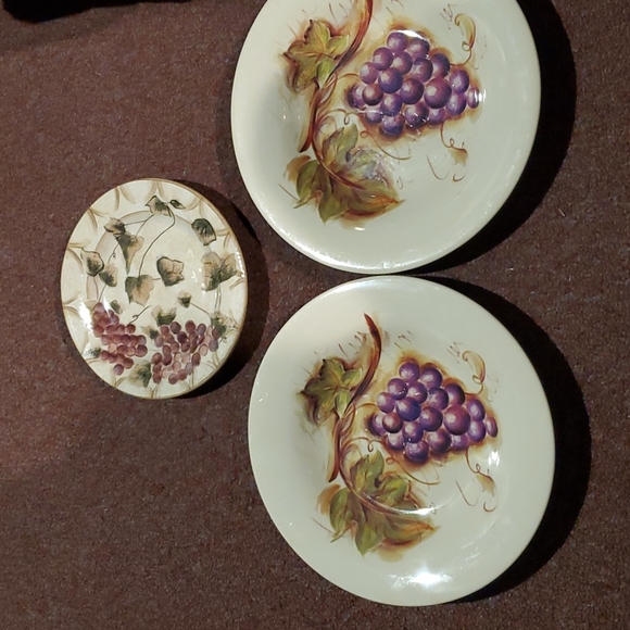 Dishes - Picture 1 of 3